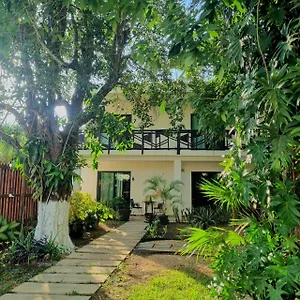 Brisas Hotel